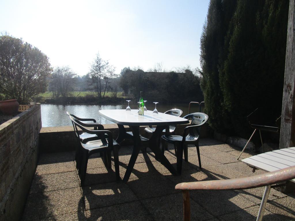 Gite Le Bourgneuf Fresnay-sur-Sarthe Exterior foto